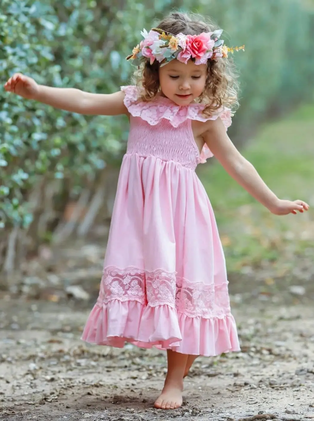 Spring Chic Lace Maxi Dress - Image 3